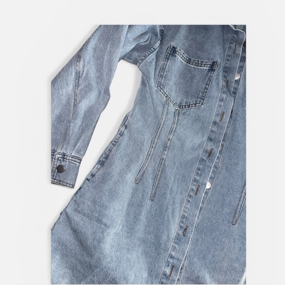 397. Le Lis Long Sleeve Light Wash Denim Button-Down Shirt Dress - Picture 3 of 5